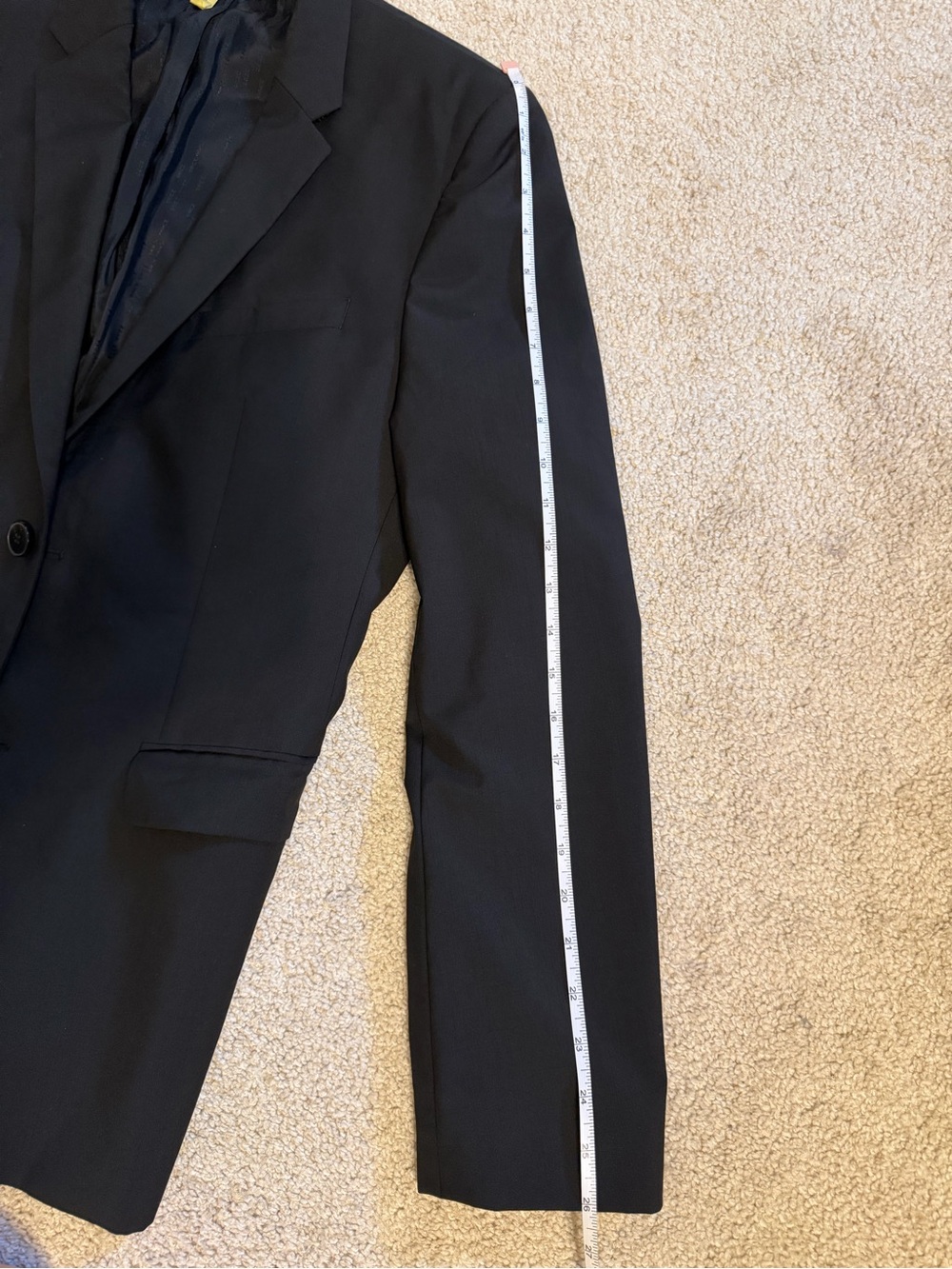Hugo Boss Super100 Men's Black Two-Button Suit (jacket and pants) 40R - Picture 5 of 7